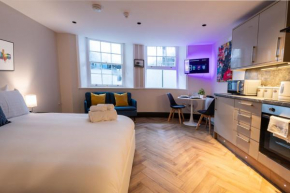 Oasis in the Heart of the City with Parking Subject 2 Availability
